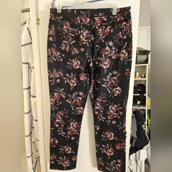 Bandolino Women's Amy Modern Straight Leg Jean Pants Black Floral Size 14 - Picture 1 of 4